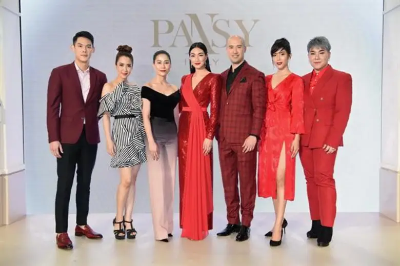 “กันต์-ขวัญ-จั๊กจั่น-ลีเดีย” ร่วมยินดี “แพนเค้ก – เขมนิจ” เปิดตัว “แป้งแพนซี่” สุดหรู