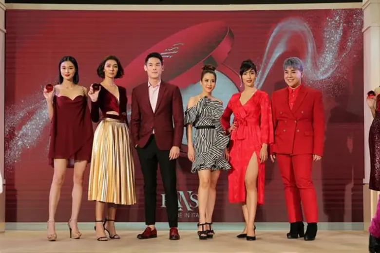 “กันต์-ขวัญ-จั๊กจั่น-ลีเดีย” ร่วมยินดี “แพนเค้ก – เขมนิจ” เปิดตัว “แป้งแพนซี่” สุดหรู