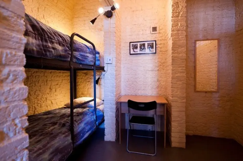 ฉลองเทศกาลฮัลโลวีนกันที่บ้านพักสุดเฮี้ยน โฮสเทลสุดหลอน และปราสาทสุดสยอง ตามคำแนะนำจากรีวิวของลูกค้า Booking.com	