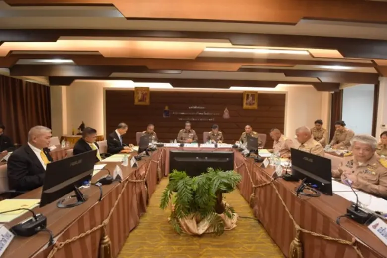 นายพลากร สุวรรณรัฐ องคมนตรี ในฐานะประธานก...