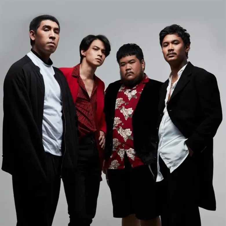 กลุ่มคนดนตรีจากวิทยาลัยดุริยางคศิลป์ มหาว...