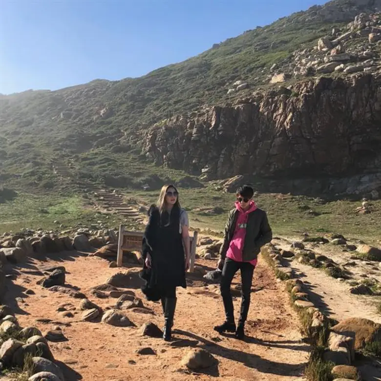 ทีวีไกด์: รายการ "หนีเที่ยวกัน" กินต่อไม่รอแล้วนะ!! “ฟลุค&ลี&อชิ” บุกร้านต้องห้าม..พลาด