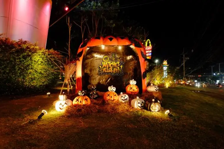 ถ้าพูดถึงอีกหนึ่งจังหวัดที่จัดงานเทศกาล "...