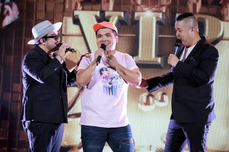 “โอ๊ต - อาร์ต” อัพเลเวลความสนุก 2 เท่า! เอาใจแฟนๆ ใน “EFM จันทร์ Shock โลก ปู๊น..ปู๊น Party กระโดดขึ้นมาเซ่!”