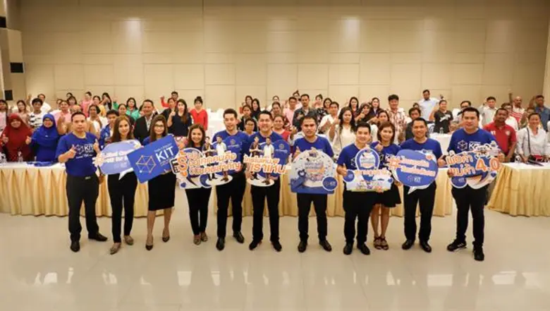 โครงการพ่อค้าแม่ค้าพากเพียร ซีซั่น 2 ธ.ไทยเครดิตฯ มุ่งต่อยอดความรู้เรื่องสังคมไร้เงินสด  ให้แก่ผู้ค้ารายย่อยในภาคกลาง และภาคใต้ ตามแนวคิด “ใครไม่เห็น เราเห็น” ทุกคนคือคนสำคัญ