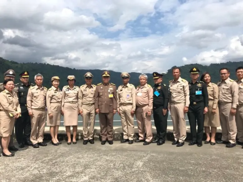 พลอากาศเอก ชลิต พุกผาสุข องคมนตรี ในฐานะป...