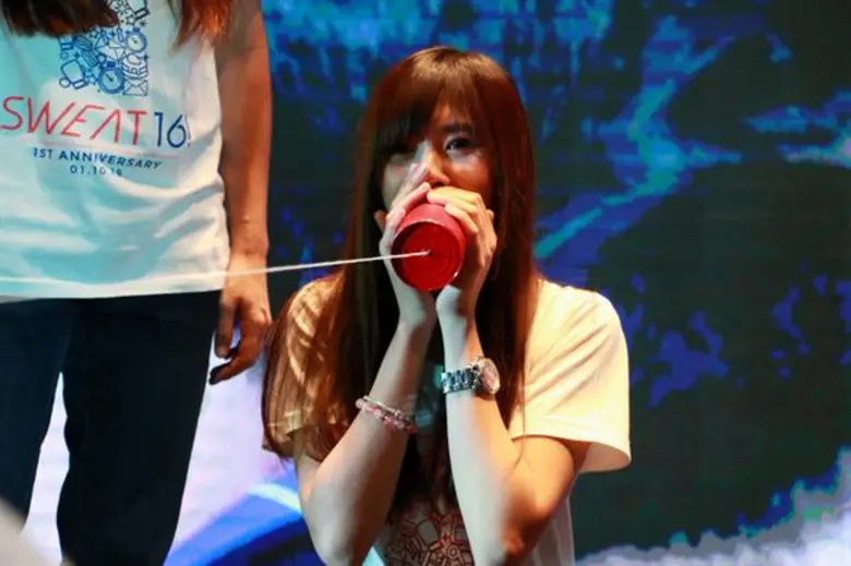 โอตะ โอชิ สนุกประหัดประหาร กับงาน “Fanmeet & Fansign” ครบรอบ 1 ปีวง “สเวทซิกซ์ทีน” รันกิจกรรมใกล้ชิดจนใจสั่นกับ 13 สาว