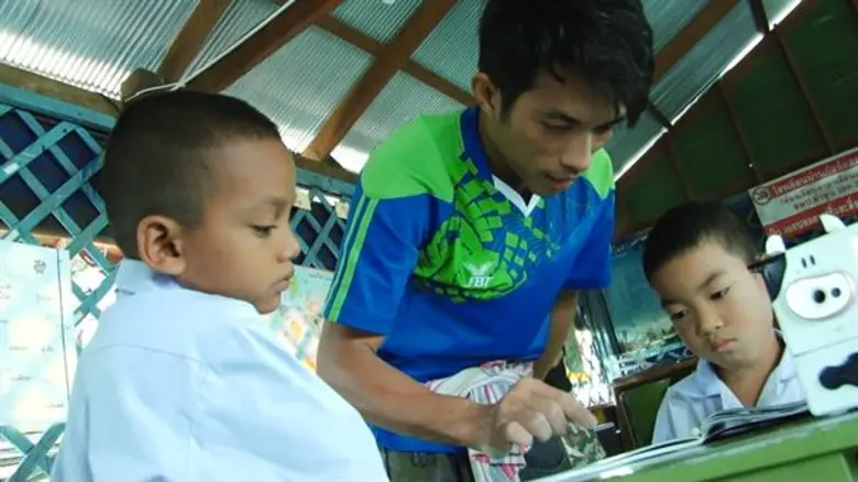 คนดีเปลี่ยนโลก-ช่อง MONO29 เปิดใจ “ครูสามารถ สุทะ” ความหวังทางการศึกษาของเด็ก รร.เรือนแพร จ.ลำพูน