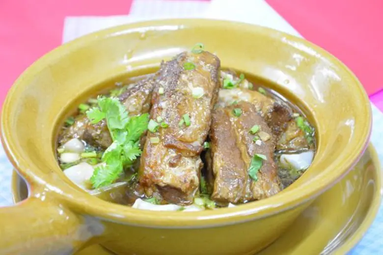 ห้องอาหารเรือนต้น ค๊อฟฟี่ช๊อป คัดเมนูเด่น...