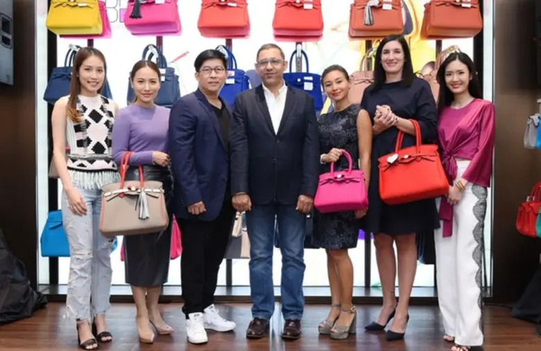 "กระเป๋า" ถือเป็นแอคเซสเซอรี่อย่างหนึ่งที...