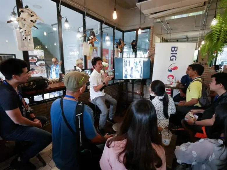 ภาพถ่ายแนว "สตรีท" หรือ สตรีท โฟโต้กราฟฟี...