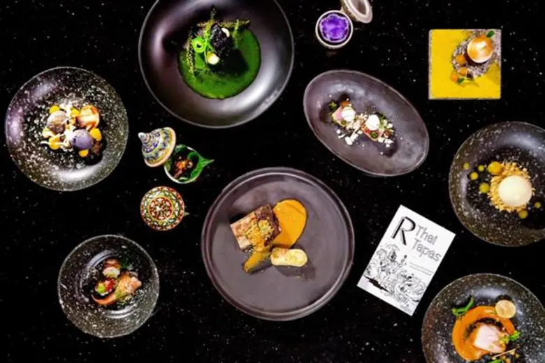 อาหารไทยเป็นอาหารที่มีเอกลักษณ์เฉพาะตัวแล...