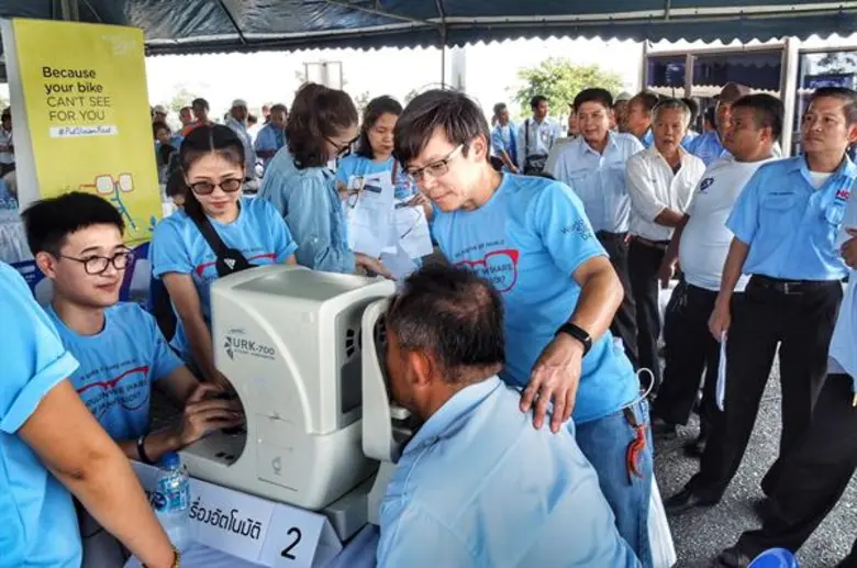 กลุ่มบริษัท เอสซีลอร์ และนักศึกษาคณะทัศนม...