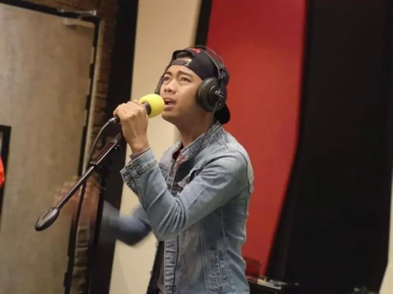 “ แซ็ค ชุมแพ ” แหวกข่าวฉาว!!! อ้าแขนรับฟีดแบค “บ่แม่นบ่ฮัก” พุ่งทะยาน 32 ล้านวิว