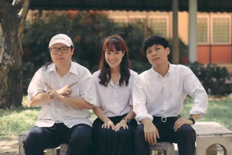 2 ปลาคู่หู “Whal & Dolph” ควงแขน “เอิ๊ต ภัทรวี” ส่งเพลงแห่งความทรงจำ “ฉันยังเก็บไว้” ปิดท้ายอัลบัมเต็มชุดแรกในชีวิต “Rayon”