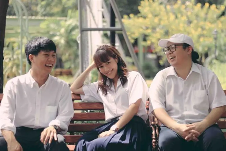 2 ปลาคู่หู “Whal & Dolph” ควงแขน “เอิ๊ต ภัทรวี” ส่งเพลงแห่งความทรงจำ “ฉันยังเก็บไว้” ปิดท้ายอัลบัมเต็มชุดแรกในชีวิต “Rayon”