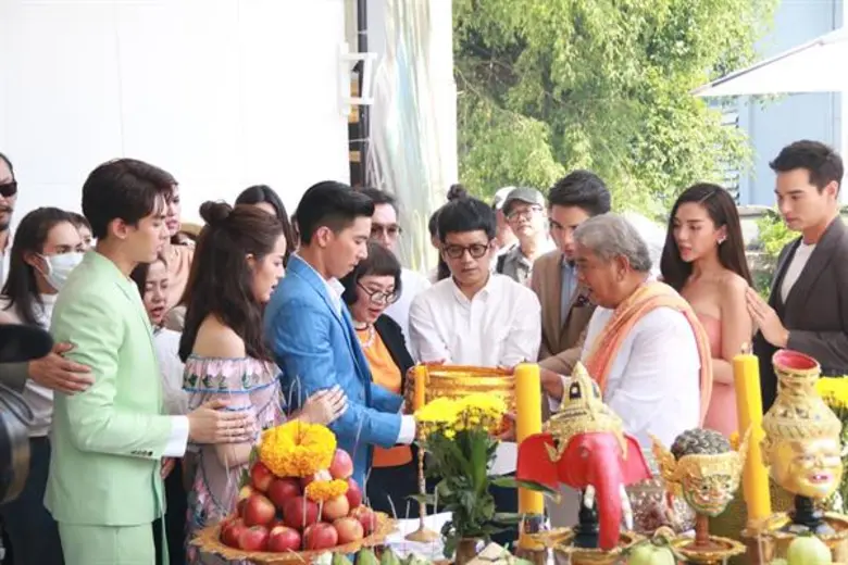 ผู้จัดคนเก่ง พี่หน่อง อรุโณชา ถือกฤษ์งามย...