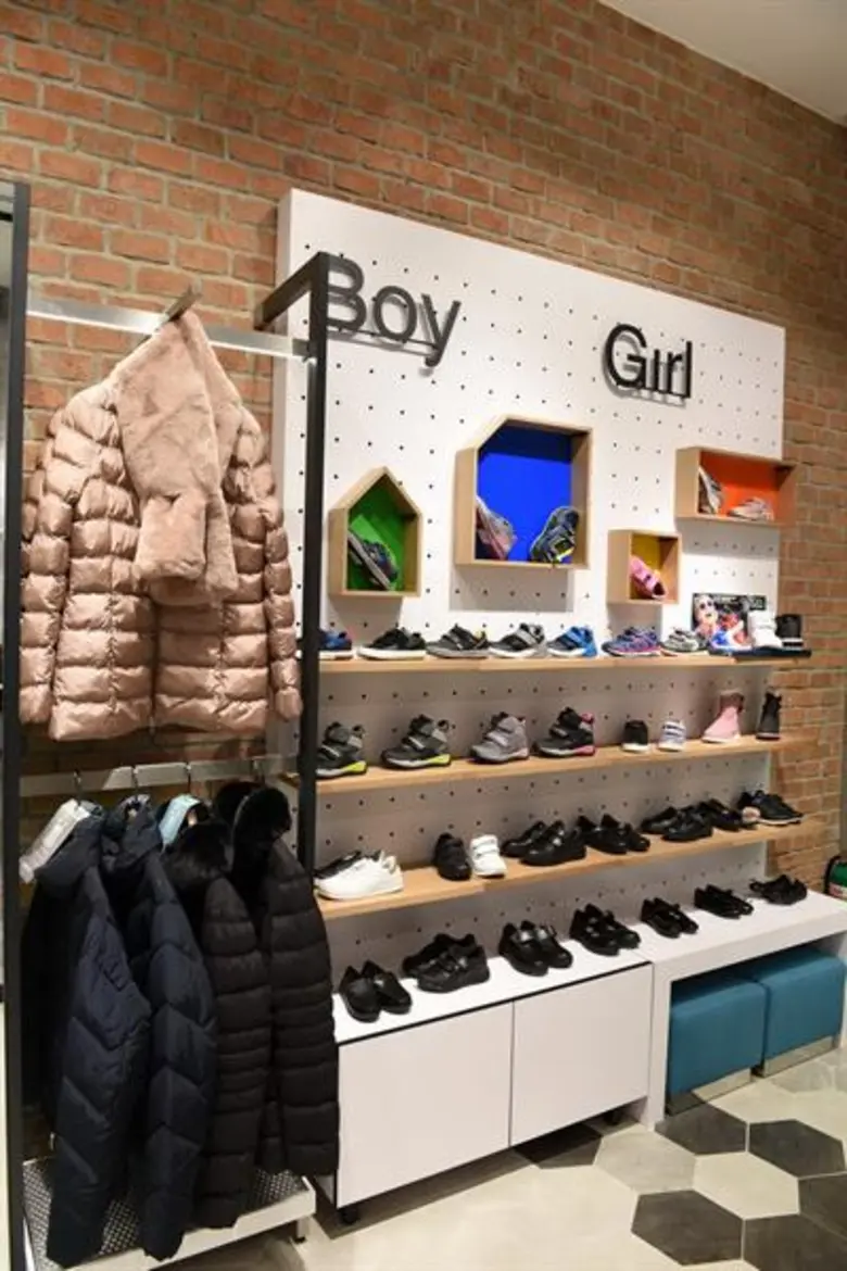 “เจอ็อกซ์” (GEOX) ตอกย้ำผู้นำนวัตกรรม “รองเท้าหายใจได้” ประเดิมเปิด “GEOX X-STORE” คอนเซปต์สโตร์รูปแบบใหม่ ครั้งแรกในไทย