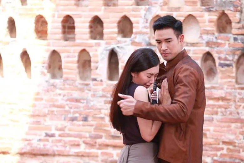 สกู๊ปละครปี่แก้วนางหงส์ วันแรก 31 ตุลาคม เวลา 20.20 น.ช่อง 3 “เกรท-เบลล่า”กอดใกล้ชิด เปิดฉาก “ปี่แก้วนางหงส์”