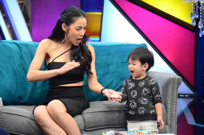 ทีวีไกด์: รายการ “สวัสดี Station” “แพท” เผยเทคนิคเลี้ยง “เรซซิ่ง” แบบสตรอง!! พร้อมเปิดใจเรื่องความสัมพันธ์กับสามี!!