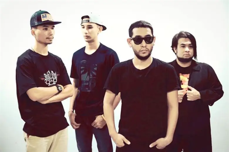 "รักหมา" แค่ชื่อเพลงก็สะดุดหู แต่ใครจะรู้...