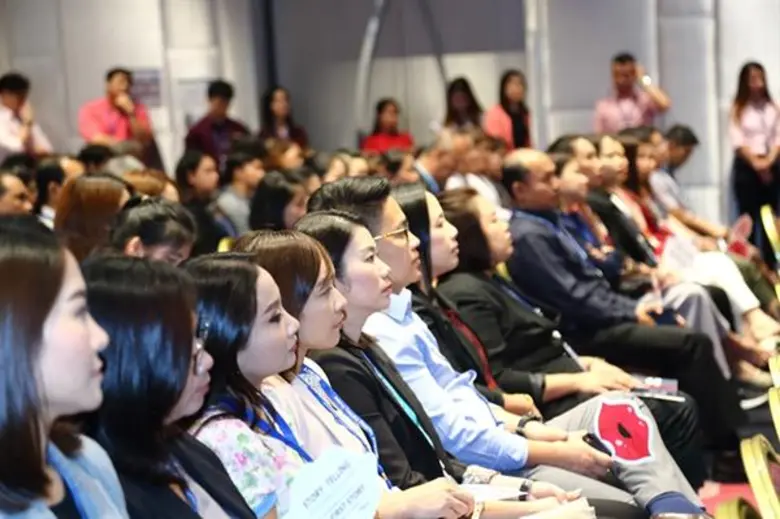 คุณกุลวดี จินตวร ผู้อำนวยการบริหาร บริษัท...