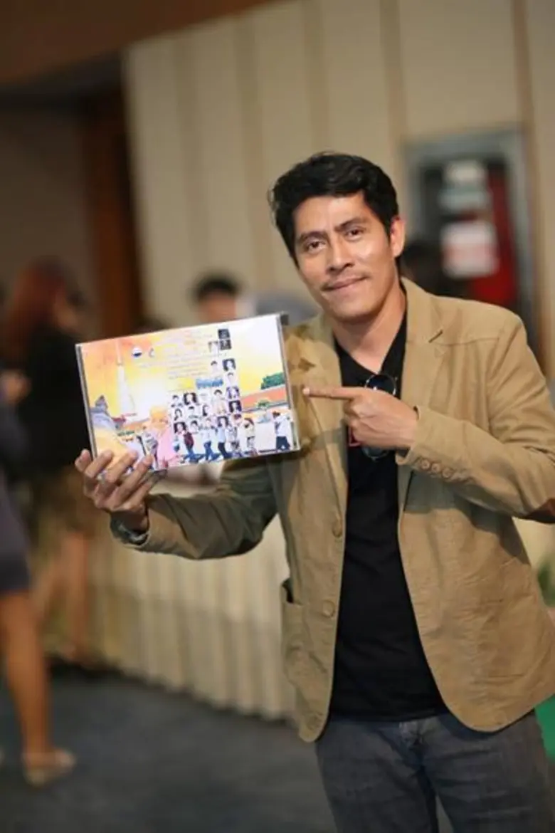 ดาราจิตอาสารณรงค์รักษาศีล๕ ร่วมงานแถลงข่าว “ห่มผ้าพระธาตุ ถวายมหาสังฆทาน และรวมพลังศีล๕” ประจำปี ๒๕๖๑