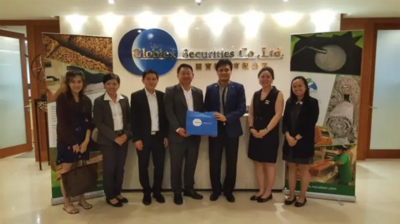 นายชูวิทย์ จึงธนสมบูรณ์ (กลาง) ประธานเจ้า...