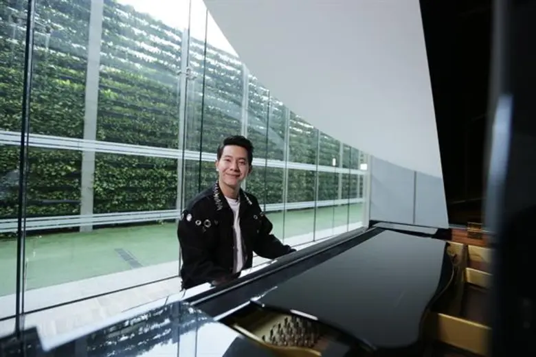 นักร้องเสียงดี "ไอซ์ ศรัณยู" จะพาทุกคนก้าวเข้าสู่โลกของ "เฟรดดี้ เมอร์คิวรี่" ใน "โบฮีเมียน แรปโซดี ทีวีสเปเชียล" คืนวันอาทิตย์ที่ 4 พ.ย. นี้