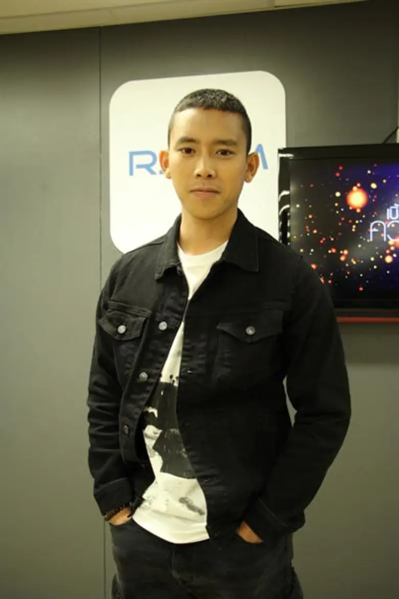 พอเข้าสู่เทศกาลออกพรรษา ลอยกระทง จนจะถึงป...