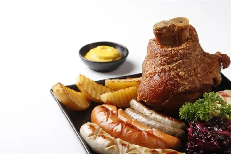 ห้องอาหารแคลิฟอร์เนีย สเต็ก โรงแรมคามิโอ ...