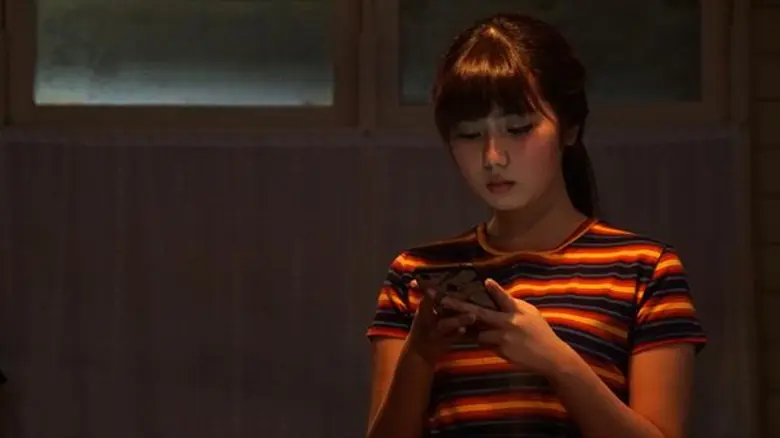 Movie Guide: การันตีฝีมือ “พลอย ศรนรินทร์” ด้วยรางวัลสุพรรณหงส์เดินหน้าสู่นางเอกสายสยองก้าวข้ามความกลัว เผชิญหน้า “ผี” อีกครั้งใน “ผีโทรศัพท์”