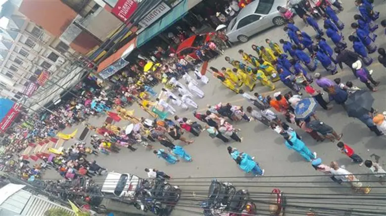 ออกเดินทางไป จ.สุราษฎร์ธานี โดยสายการบินแ...