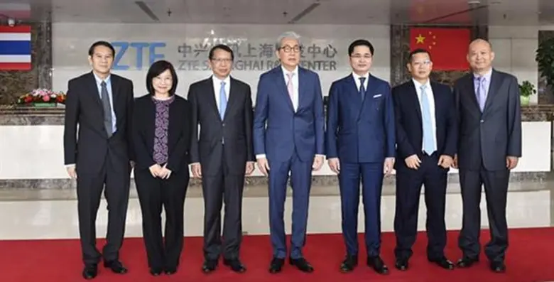 นายสมคิด จาตุศรีพิทักษ์ รองนายกรัฐมนตรีพร...