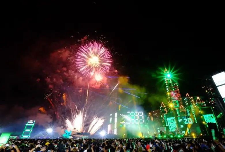 เอเชียทีค พร้อมรับยอดนักท่องเที่ยวพุ่งลอยกระทง-เคาท์ดาวน์ มั่นใจแหล่งท่องเที่ยวริมน้ำมาวิน หลังยักษ์ใหญ่ธุรกิจรีเทลตบเท้าทุ่มงบสร้างสีสันตระการตา