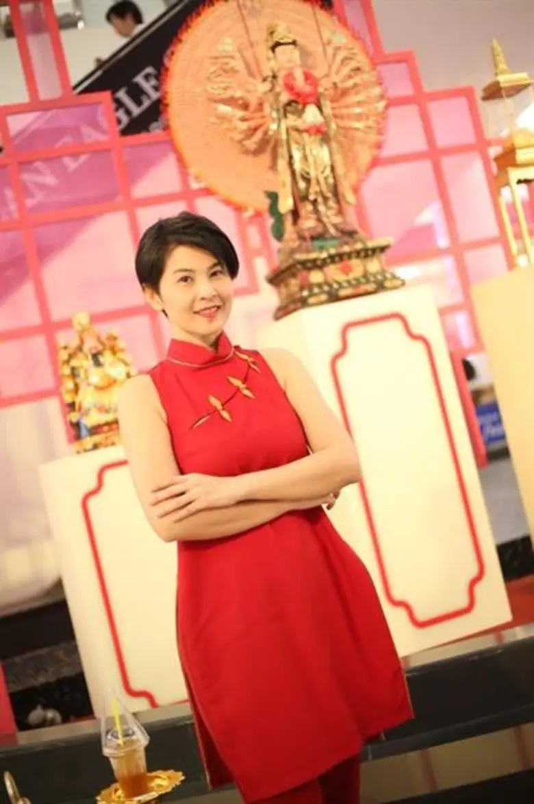 บอส-โตนนท์&ครีม-ธิชาชา ขอเชิญคนใจบุญ!!! ร่วมงานบุญกฐินวัดโนนศิลาอาสน์ จังหวัดอุดรธานี