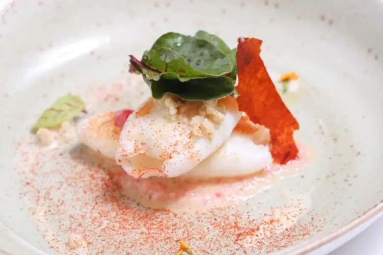 ขอเชิญทุกท่านมาร่วมสัมผัสกลิ่นอายอันทรงเส...