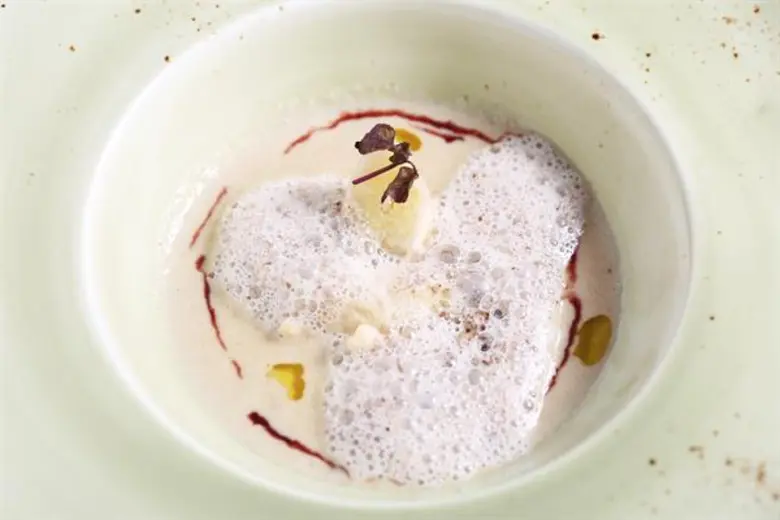 ขอเชิญทุกท่านมาร่วมสัมผัสกลิ่นอายอันทรงเส...