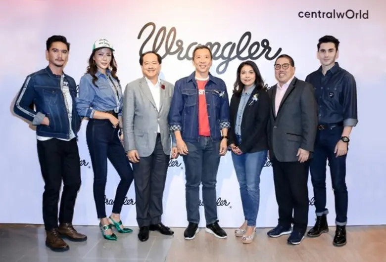 เมื่อเร็วๆนี้ ณ ศูนย์การค้าเซ็นทรัลเวิลด์...