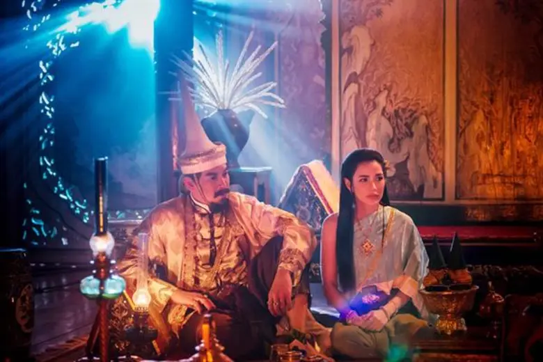 สองดาราเจ้าบทบาท ชาคริต แย้มนาม และ พิยดา...