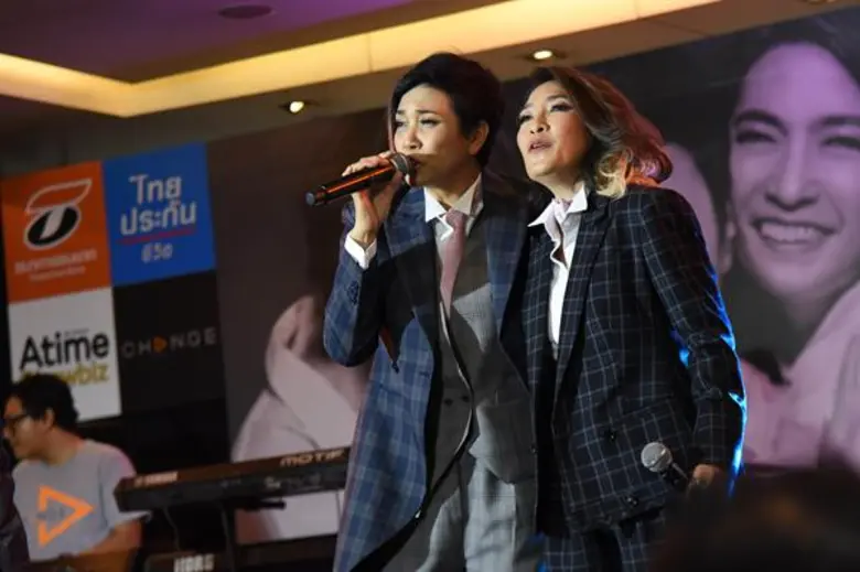 ธนชาต ประกาศความสำเร็จปรากฏการณ์บัตรเต็มทุกที่นั่งในหลายคอนเสิร์ตที่ผ่านมา ล่าสุดคอนเสิร์ต “สาว สาว สาว #ไม่ใช่ฝันไป” มอบสิทธิพิเศษแทนคำขอบคุณลูกค้าทั่วประเทศ พร้อมเดินหน้ามอบความสุขผ่านกิจกรรมสุดพิเศษอย่างต่อเนื่อง