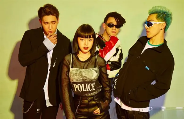 ยังคงเดินหน้าเปิดตัวศิลปินใหม่New Era (นิ...