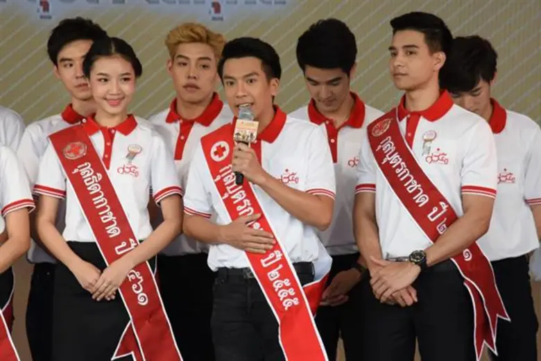 ผู้แทนไทยทีวีสีช่อง 3 นำโดย คุณบริสุทธิ์ ...