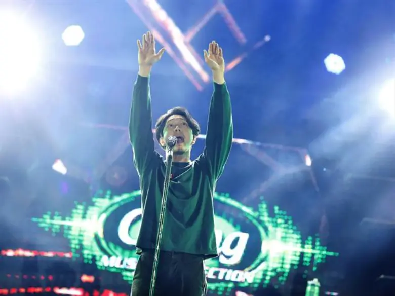 ยกแก๊งค์เพื่อน มากระโดด...มาเฮ กันให้สุด ในคอนเสิร์ต “ช้าง มิวสิค คอนเนคชั่น มิวสิคโทรโพลิส” มหาครดนตรี ที่เชื่อมทุกมิตรภาพ พบกันที่ลาน “เอสที สแควร์” จังหวัดเชียงราย 1 ธันวาคม 2561 นี้ ประตูเปิด 16.30 น.