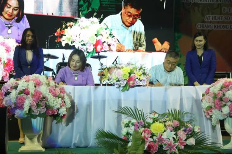 กยท. จัดมหกรรมยางพาราท้องถิ่นและของดีเขตภาคเหนือ ครั้งที่ 1 มุ่งถ่ายทอดเทคโนโลยี - ส่งเสริมการค้ายางลุ่มน้ำโขง