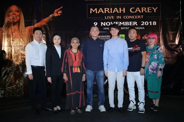 คริษฐ์ ศรีทองเสถียร (ที่ 3 จากขวา) กรรมการผู้จัดการ...