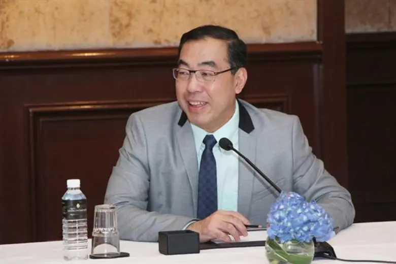 ศ.คลินิก นายแพทย์ชัยชาญ ดีโรจนวงศ์ ประธาน...