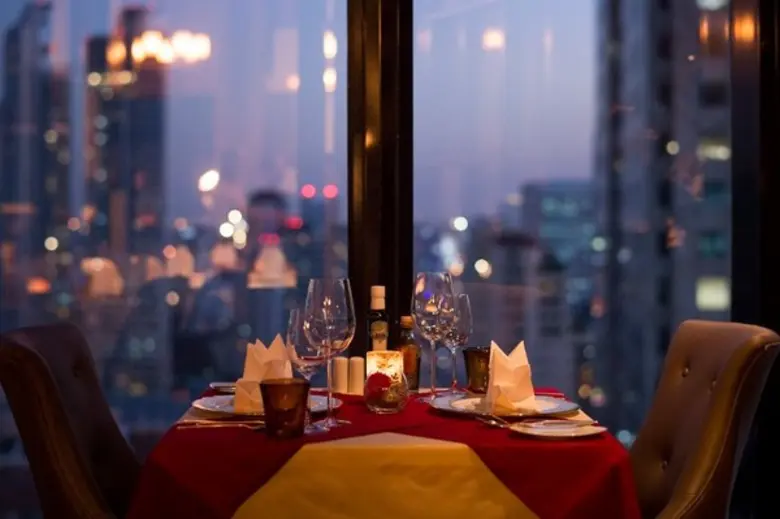 ร่วมฉลองเทศกาลแห่งความสุขกับ “200 Years of Silent Night” & “Shine” ที่โรงแรมเดอะคอนทิเน้นท์ กรุงเทพ