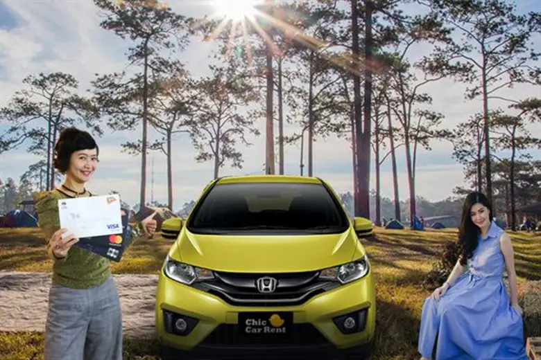 นางสาวเจนจิต ลัดพลี ผู้อำนวยการ – การตลาด...