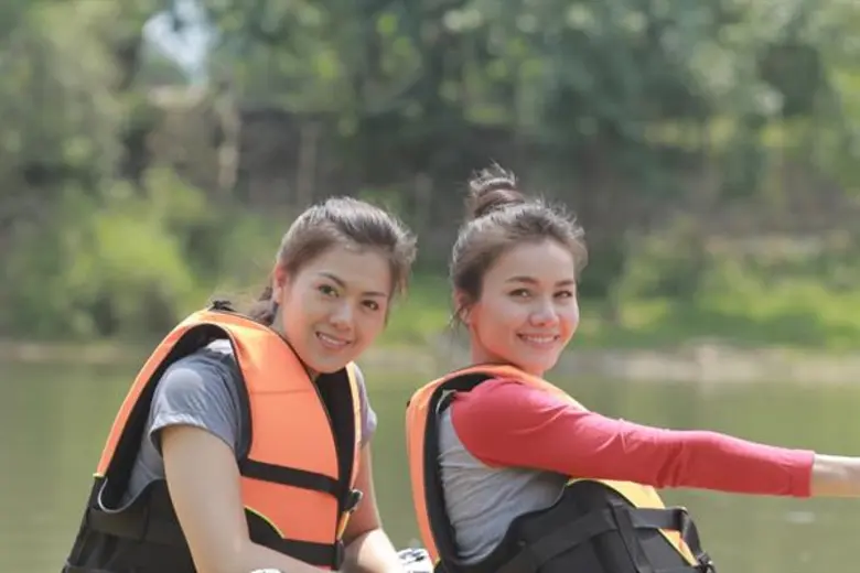 ครั้งแรกในชีวิต “ต่าย อรทัย” แบกเป้ขึ้นบอลลูนชมวิวเมืองวังเวียง ในรายการ “ต่าย อรทัย สะบายดี”